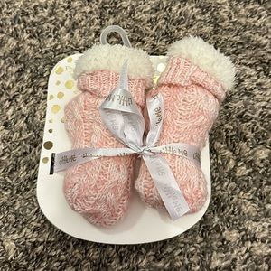 6/$20👶 Baby Faux Fur Lined Knit Booties